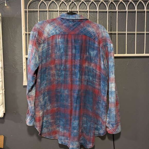 Free People. Blue and Red Button Top. Size S - Picture 5 of 6